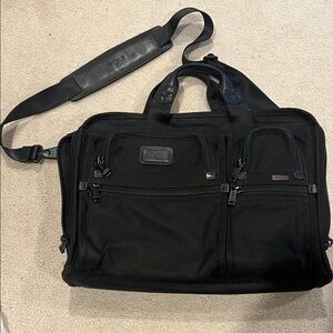 Tumi Black Briefcase large capacity expendable in good condition/monogram option